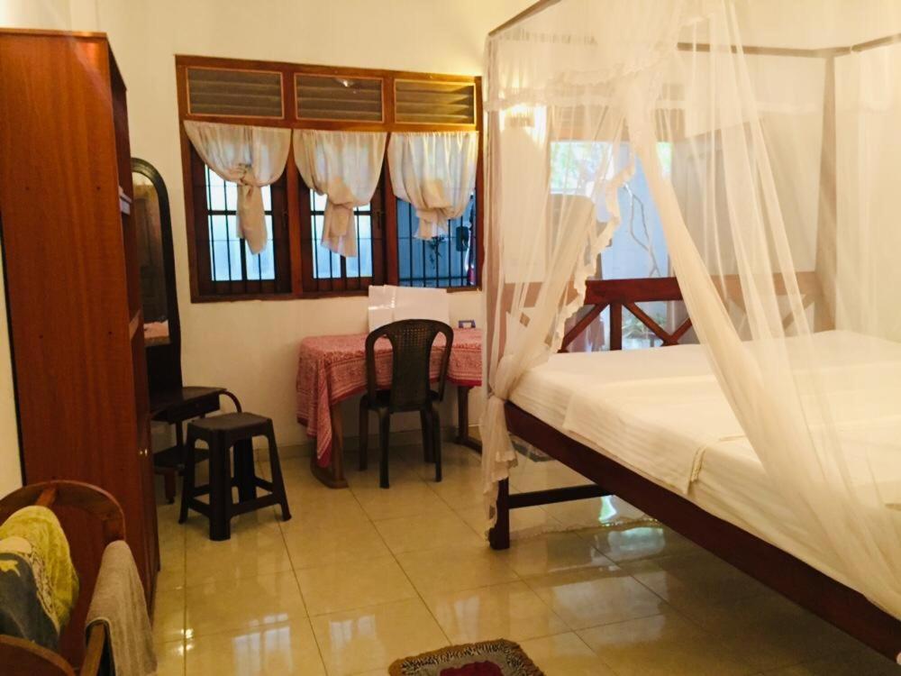 Ameesha guesthouse Unawatuna Kamer foto
