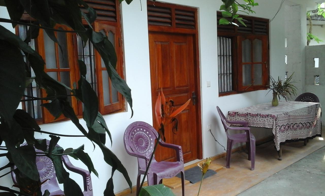 Ameesha guesthouse Unawatuna Buitenkant foto